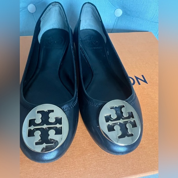 Shoes - Tory Burch Flats